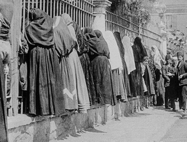 <b>te zel arivlerden derlenen filmlerden kareler...</b>