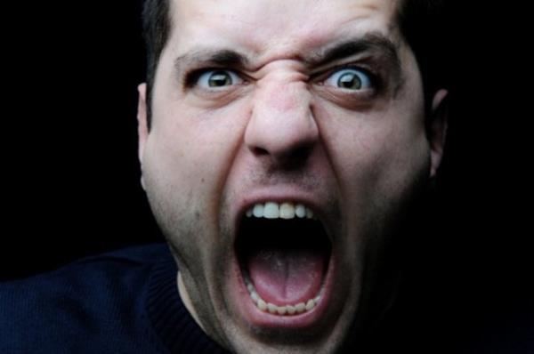 Bu durum iletiimde, "kesin bir ekilde kesin olmamak" olarak ortaya kar. Yani "Evet" (kesin) dediinizde aslnda "Kesinlikle hayr" (kesin olmayan bir biimde) demeye alyorsanz.