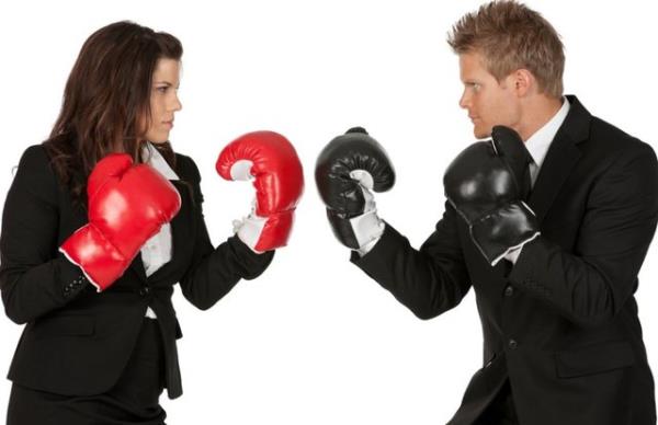 "Neden benimle ilgili byle gerekd beklentilere sahipsin?" veya "Sen kiminle konutuunu sanyorsun, ufaklk?" gibi cmleler kurarak kendi kendinizi baltalayan bir duruma giriyorsunuz. (Byk ihtimalle bu zellii ocukluunuzdan alm olabilirsiniz)