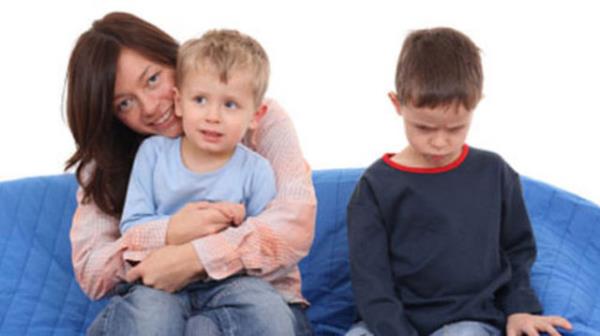 Her zaman, yalnz olmaktan korkuyor ve sizi terk etmemeleri iin evrenizdekileri kontrol etmeye alyorsunuz. Olduka kafa kartrc, yle deil mi!