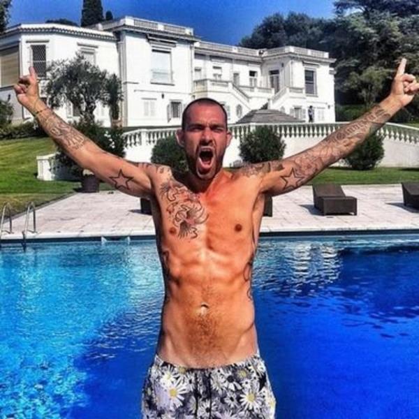 Dvmeler, evim ve havuz