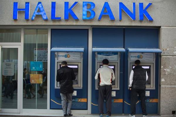 Halkbank  <br>Balkanlarda faaliyet gsteren IK Banka'y Mays 2011'de satn ald.</br>