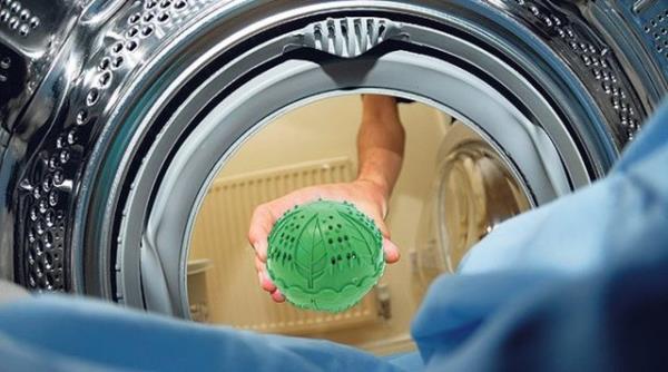 Erkeklerin amar makinesiyle ilikisi ise genellikle giyecek hibir eyleri kalmadnda balar, iin kolayna kaarak tm kirli amarlarn makineye ayn anda atar ve ounlukla 90 derecelik program seerler.