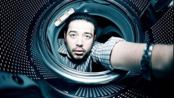 Aslnda bu ok doal, nasl artk kadnlar mecbur kalmadka ellerine ine iplik almyorsa, erkeklerde tamircilik yapmaktan pek holanmyor.