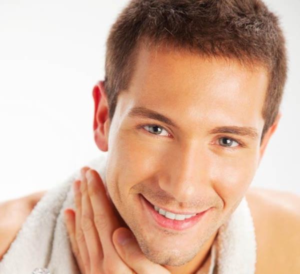 Hem de pahal kazaklaryla pastel renkli pantolonlarn bir araya getirmekten hi ekinmeden.