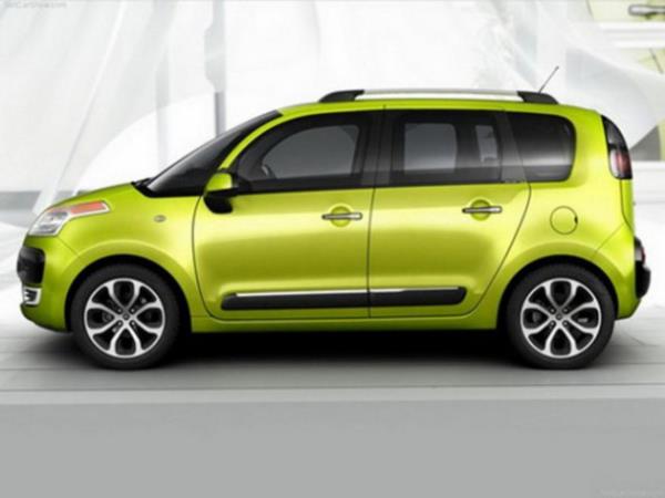 Citroen C3 Picasso 1.6 HDi 100 Km'de 4.6lt yakt tketiyor.