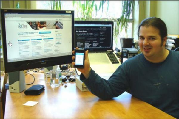 <p><b>AKILLI TELEFONLARA UYGULAMA GELTRN</b></p>    Son yllarda poplaritesi giderek artan IOS, Android, Windows tabanl akll telefon veya tablet bilgisayarlar iin uygulamalar gelitirip bunlar pazarlayabilir veya bu hizmetleri almak isteyenlere evinizden yardmc olabilirsiniz.