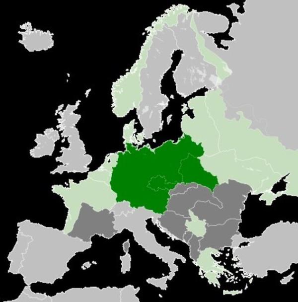 1. Dnya Sava bittiinde kaybeden Almanya, Adolf Hitler nderliinde en abuk toparlanan devlet olup tekrar Dnya'nn en gl lkelerinden biri olmu ve 2. Dnya Sava bitimine kadar sper g kalmtr.