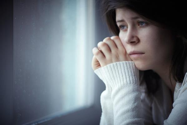 Mevsim geileri ruhsal dengemizde de deiimlere neden olur; gnein etkisini yitirmesi ve gnlerin ksalarak erkenden kararmas daha fazla duygulanmalara yol aar.