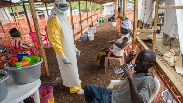 <p>Ebola doktor ve hemireleri</p>  Afrika bata olmak zere dnyann tm lkelerinden hastaln olduu blgeye giderek hayatlarn riske atarak can kurtaran doktorlar, phesiz 2014 ylna damgasn vuran kiiler arasnda ba ekiyor.