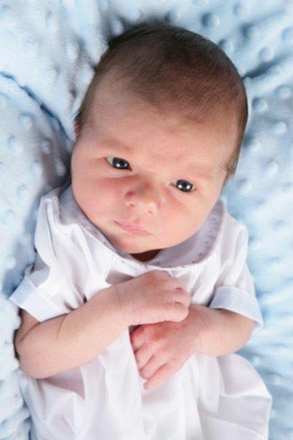 Yine siz ilerinize devam ederken elleriniz bo bir ekilde bebeinizi yannzdan ayrmadan her istediinizi yapabilirsiniz.