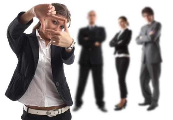 Baarl insanlar zorluklarla ya da engellerle karlatklarnda bunlar problem olarak aldlamak yerine gemite atklar dier engellerden biri olarak gryorlar.