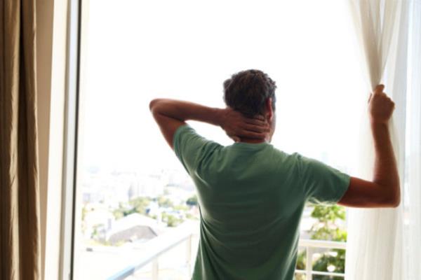 Ik beyninize uyanma vaktinin geldiini hatrlatacaktr.