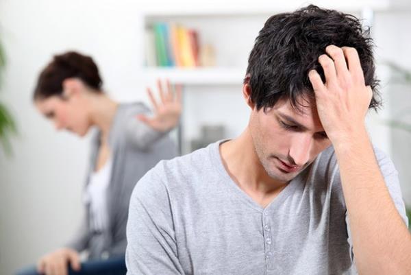 <p>- Yedinci evlilik yldnmmzde, ona bakp syleyecek hibir ey bulamadmda,</p>  - New York'ta son derece prestijli bir konferansa davet edildiimde, tebrik etmeyip ocuklara kimin bakacan sormakla yetindiinde,  <p>- Sevgilisiyle yazt milyonlarca e-posta grdmde,</p>