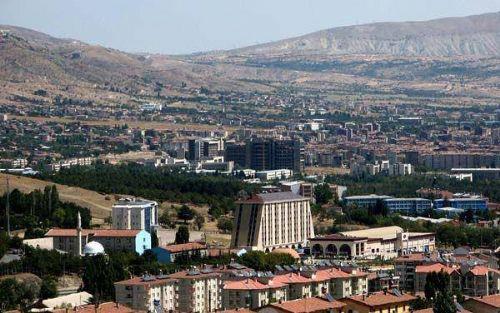 ELAZI: 1937&#8217;ye kadarki ismi ELAZZ. (Bylece bir padiah ismi daha gitmi oluyor!)