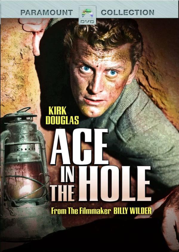 <br><b>Ace in the Hole 1951</b></br>  <br><b>Ynetmen: Billy Wilder</b></br>  Taral gazeteci Chuck Tatum, tarihi eser ararken gk altnda kalan bir kiinin yaam mcadelesini btn lkeyi ilgilendiren byk haber haline getirmek iin insanlar daha uzun srecek bir kurtarma planna ikna eder. arpc haber uruna gazetecilik ahlaknn ayaklar altna alnmasn konu eden ilk filmlerden.