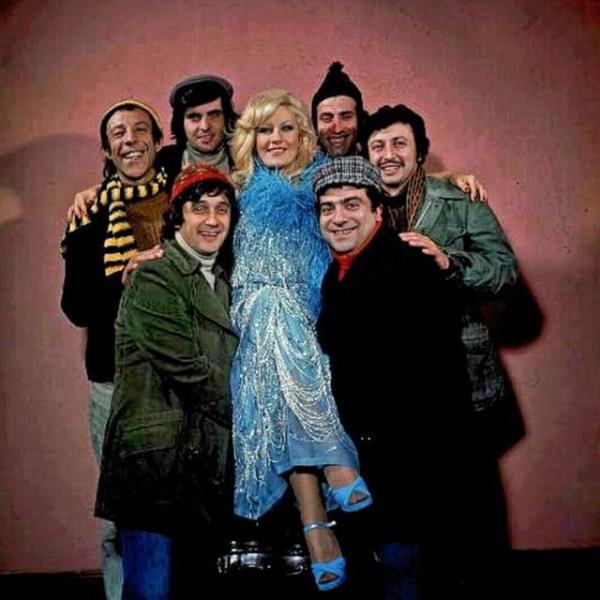 "Mavi Boncuk" film afii iin ekilen fotoraflardan...