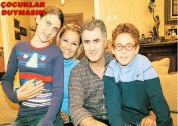 <br>2002</br>  <br><b>ocuklar Duymasn</b></br>  stesek bile unutamyoruz nk dizi srarla bitmiyor! ''Havu'' ve ''mutfak'' kelimeleri ise hayatmza bir lanet gibi yapt!