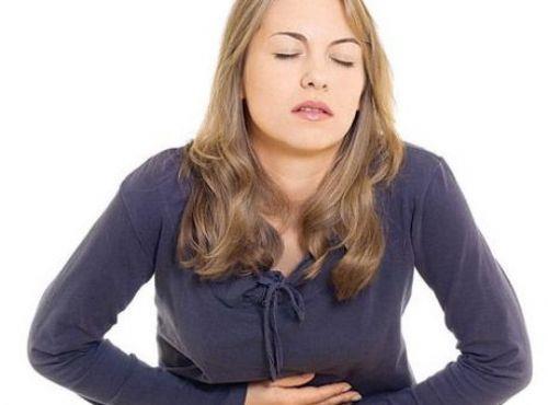 <b>KARACIER KANSERI ARISI:</b> Karacier zarnn tmrle gerilmesi sonucu; knt, szlayc, sa kaburga kavsinin altnda olup sa omuza yaylabilen ar.