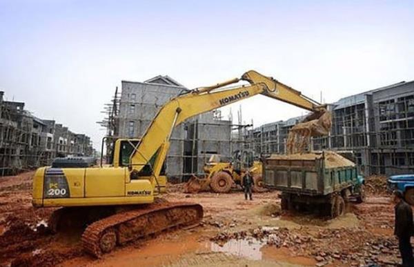 Shuihua ilerleyen yllarda ok zengin oldu ve yllar sonra kyn ykmak iin geri dnd.