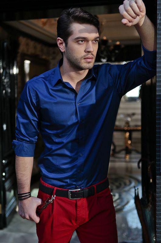 <p><b>Furkan And </b></p>    Yakkl oyuncu Furkan And, ne yazk ki 1990 doumlu olduu iin bedelli askerlikten yararlanamyor.