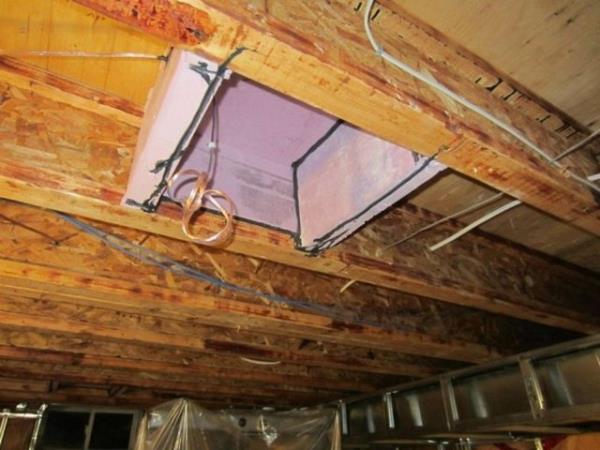 Kendisine bir 'hobi odas' yapmak isteyen adam bunun iin evinin bodrumunu restore etti.