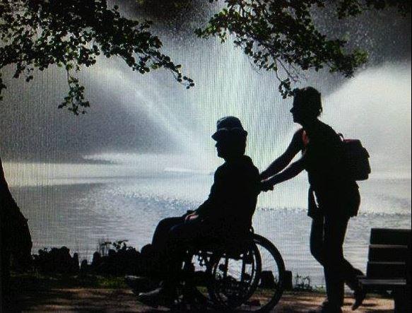 Engelsizlerin engel olduu dnyada en byk engel beyinlerde..  En byk engel sevgisizlikte!