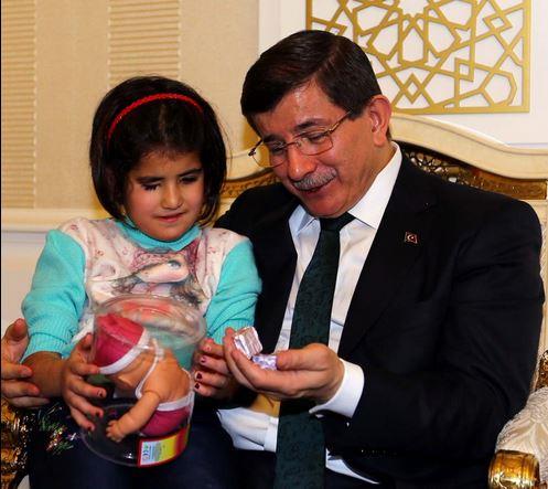 Konuulan dil sevgi olunca gze ne gerek...