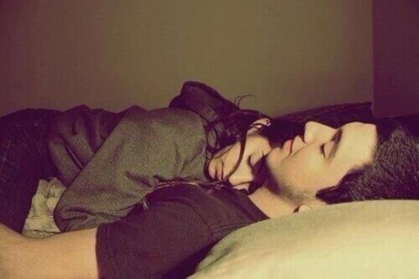 "Hayat, yannzda sevdiiniz kii olduunda daha kolay."