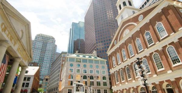 Yllk 18 milyon ziyarteiye ev sahiplii yapan Faneuil Pazar Yeri listenin 13'nc srasnda yer alyor.