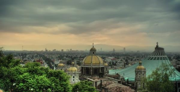 11'inci srada grdmz Basilica of Our Lady of Guadalupe ise yllk 20 milyon ziyaretiye ev sahiplii yapyor.