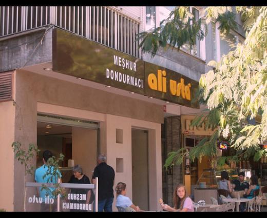Ayrca Moda'nn mehur dondurmacs Ali Usta'nn dondurmasndan yemeyi de ihmal etmeyin.