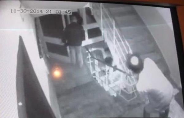 Eski damadm U.B., irketten ayrlp, tazminatn da almasn istiyordu kzmdan. Ama kzm daha iki sene daha alp emekli olmak istiyordu.