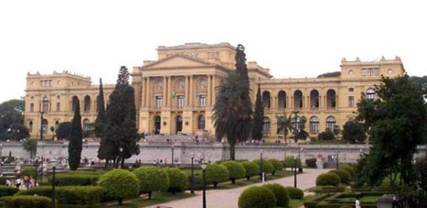 <br><b>10 So Paulo niversitesi </b></br>  lke: Brezilya   <br>Skor: 44.0</br>