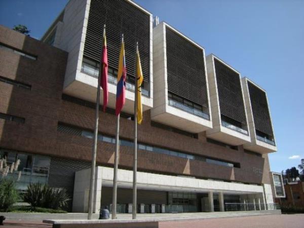 <br><b>28 Andes niversitesi </b></br>  lke: Kolombiya   <br>Skor: 35.9</br>