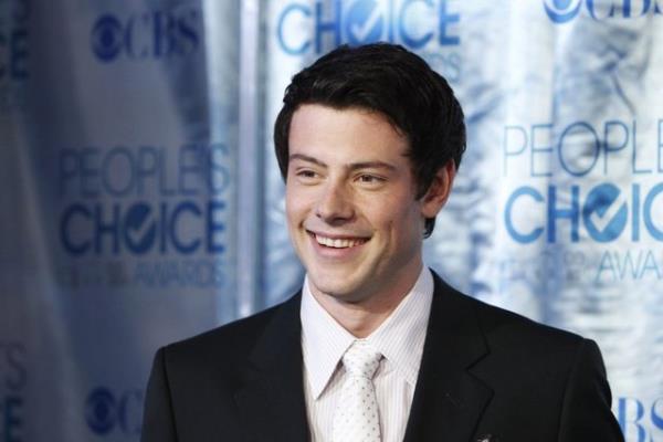 2009 ylndan bu yana Glee'de Finn Hudson karakterini canlandran oyuncu getiimiz nisanda bir rehabilitasyon kliniine yatmt...
