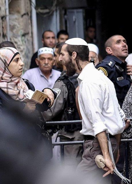 srail polisinin Mslmanlarn Mescid-i Aksa'ya giriini kstlayp, Yahudi yerleimcilerin avluya giriine izin vermesi gerginlie neden oldu. 14.10.2014
