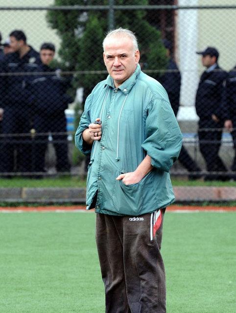 Bu Del Bosque, Ziraat Bankas nnde emekli maa iin kuyruk bekleyen emekli adamlara benziyor.