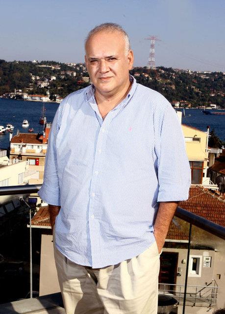 Raul futbolcu falan deil. Bana Raul demeyin. Raul mu Fatih Tekke mi? Hadi hadi abuk bak balyoruz yine analize; Raul mu Fatih Tekke mi?