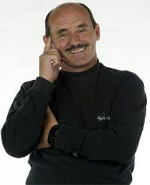 <br><b>Brendan O'Carroll</b></br>  IQ: 153. Brendan O'Carroll, rlanda'nn Dublin kentinde domu komedyen, yazar, aktr ve ynetmendir