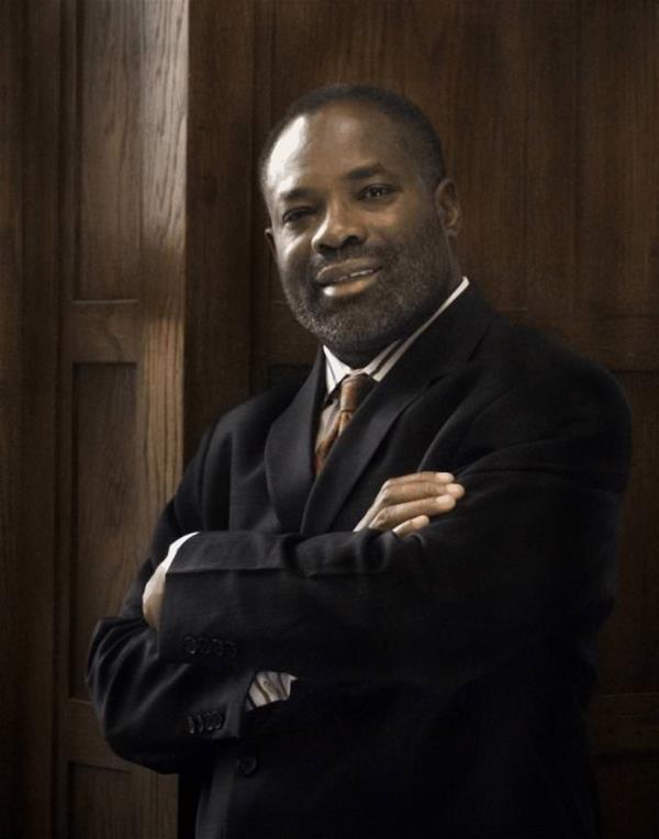 <br><b>Philip Emeagwali</b></br>  IQ: 190. Nijerya doumlu Amerika'l mhendis, bilgisayar bilimcisi ve jeolog.