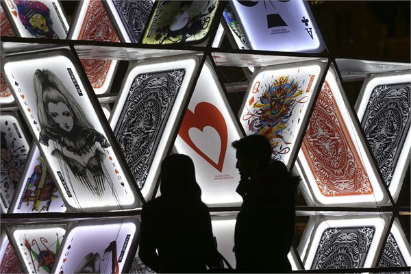 Gurur duyacanz bir sanat eseri satn almak.