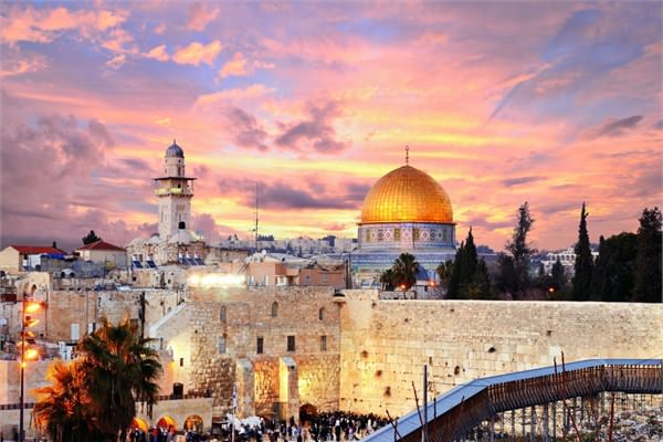 Kuds, Vatikan ya da Hindistan gibi yerlerde ruhani yolculuklara kmak.