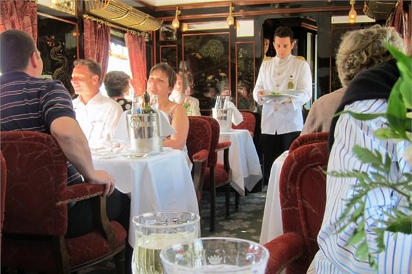 Venice Simplon-Orient-Express gibi lks trenlerle Avrupa turuna kmak.