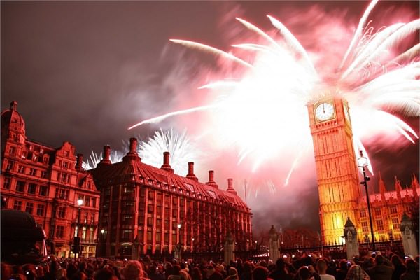 Yeni yla farkl bir lkede girmek.