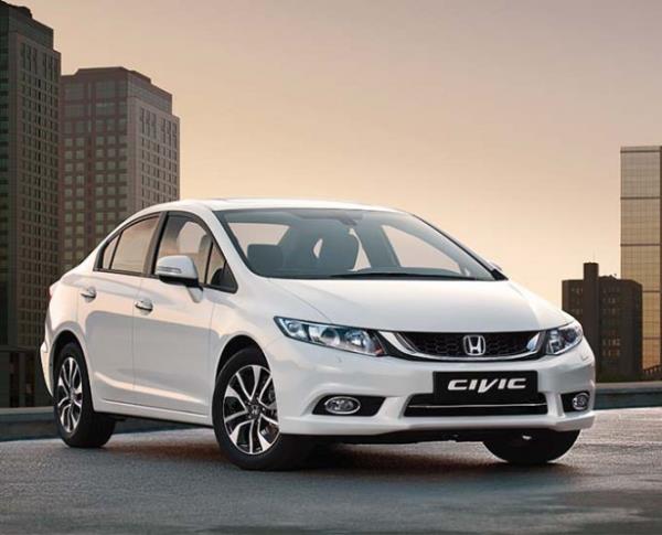<br><b>Honda </b></br>  Aralk aynda Honda Civic Sedan benzinli veya LPG'li almak isteyenlere birbirinden cazip yl sonu kampanyas hazrland. Kredi kullanarak Civic Sedan satn alan <p>Honda severler 31 Aralk tarihine kadar geerli kampanya kapsamnda taksit demelerine Mays 2015'te balarken ayrca cazip faiz oranlarndan yararlanabiliyorlar.</p> Bunlara ilave olarak aracn takas etmek isteyen mterilere ise 1.000 TL takas destei de sunuluyor.