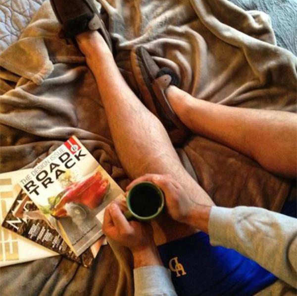 Dergi okurken kahve imeye baylrm #kahve