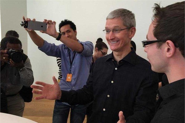 Business Insider sitesi 2014'n en yeniliki teknolojik rnlerini sralad.