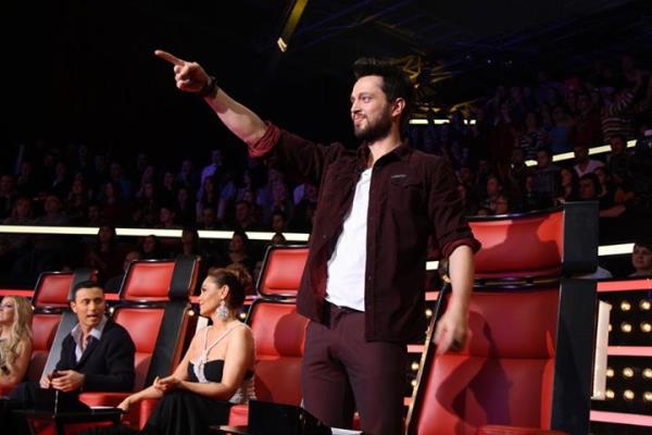 Getiimiz gnler Ebru Gnde'in dahil olduu Jriye srpriz bir isim daha katld.