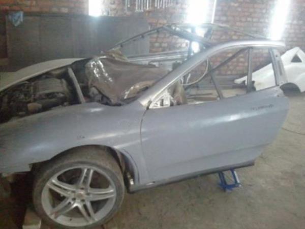 Fakat herkes gibi yeni bir tane almak yerine onu modifiye ettirdi.